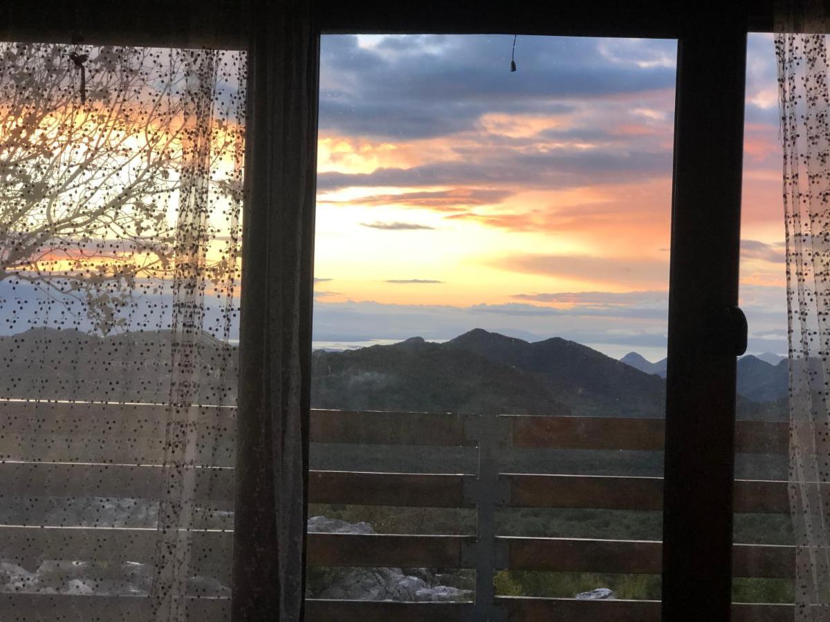 ツェティニェ House On The Hillヴィラ エクステリア 写真
